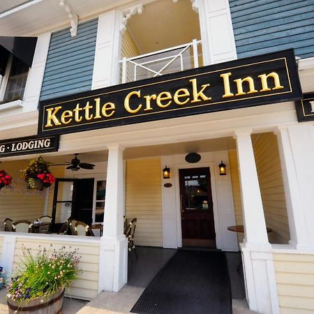 Kettle Creek Inn ポート・スタンリー エクステリア 写真