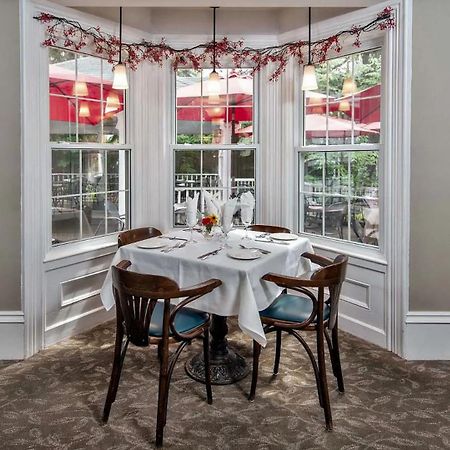 Kettle Creek Inn ポート・スタンリー エクステリア 写真