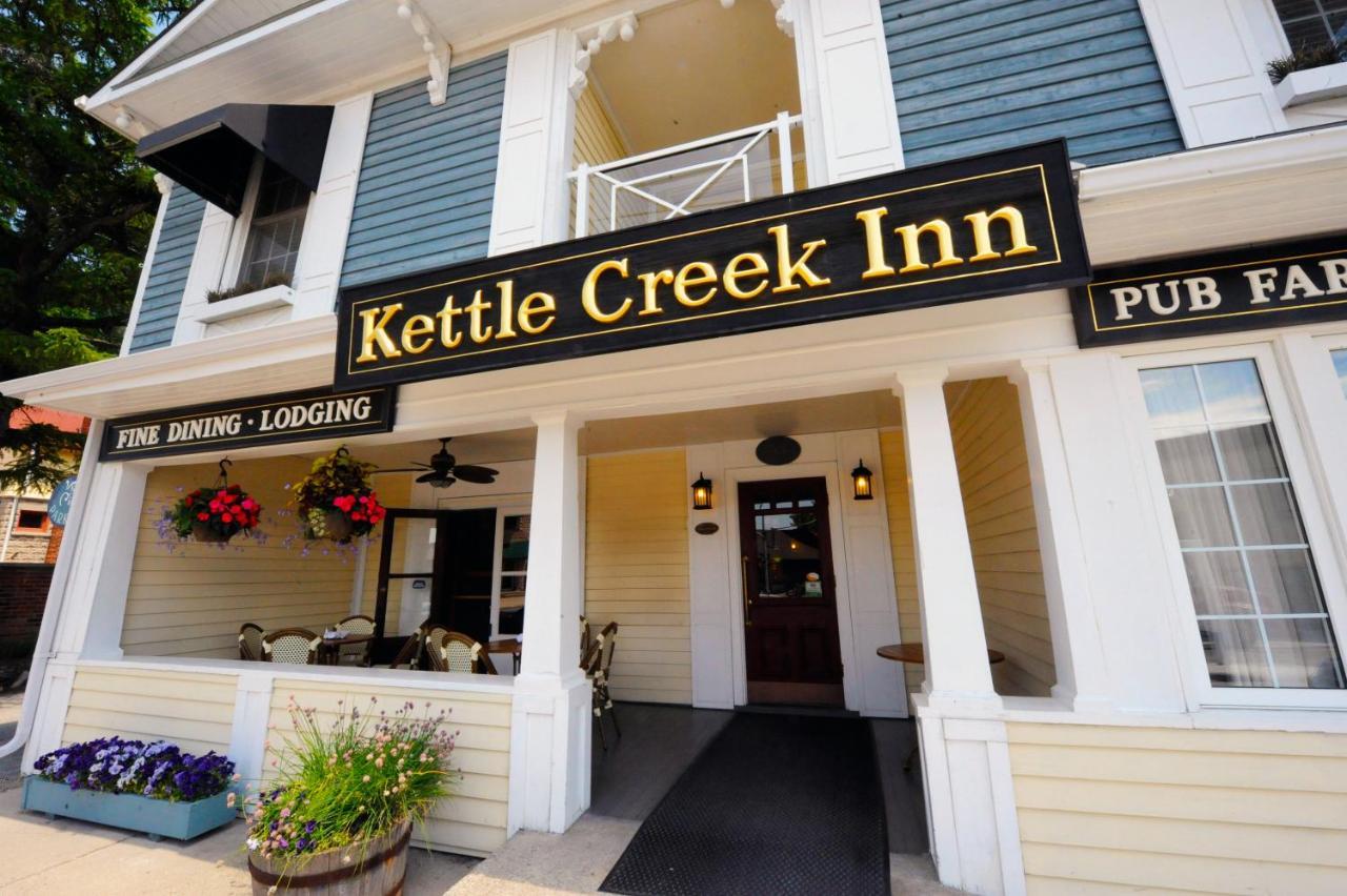 Kettle Creek Inn ポート・スタンリー エクステリア 写真