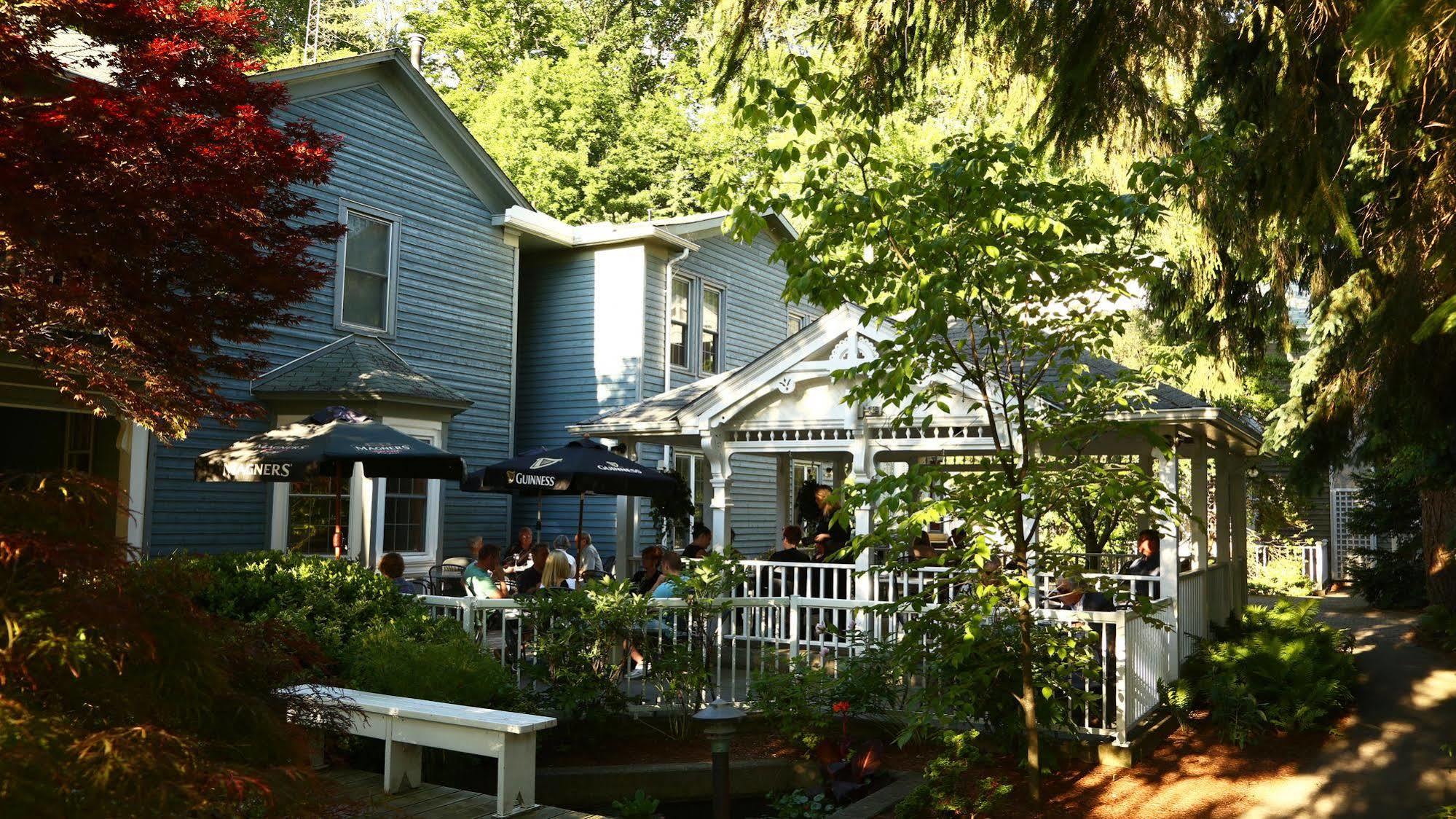 Kettle Creek Inn ポート・スタンリー エクステリア 写真