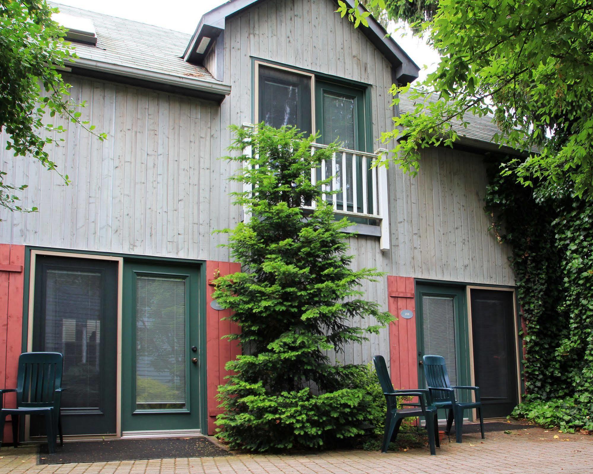 Kettle Creek Inn ポート・スタンリー エクステリア 写真